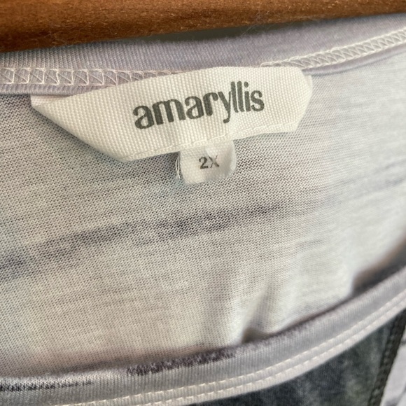 Amaryllis Long Sleeve Top size 2XL - Picture 2 of 4